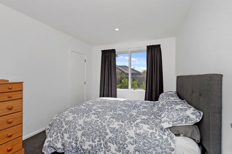 Photo of property in 9 Oakhampton Street, Hornby, Christchurch, 8042