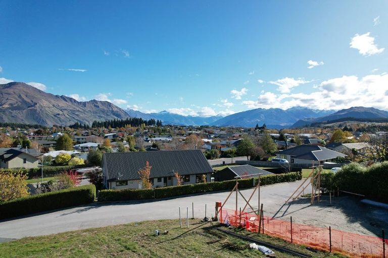 Photo of property in 11b Fastness Crescent, Wanaka, 9305