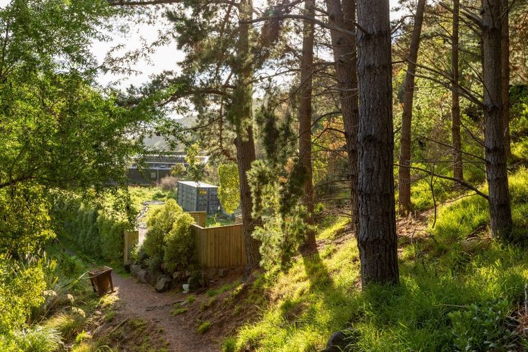 Photo of property in 8 Virginia Lane, Mount Pleasant, Christchurch, 8081