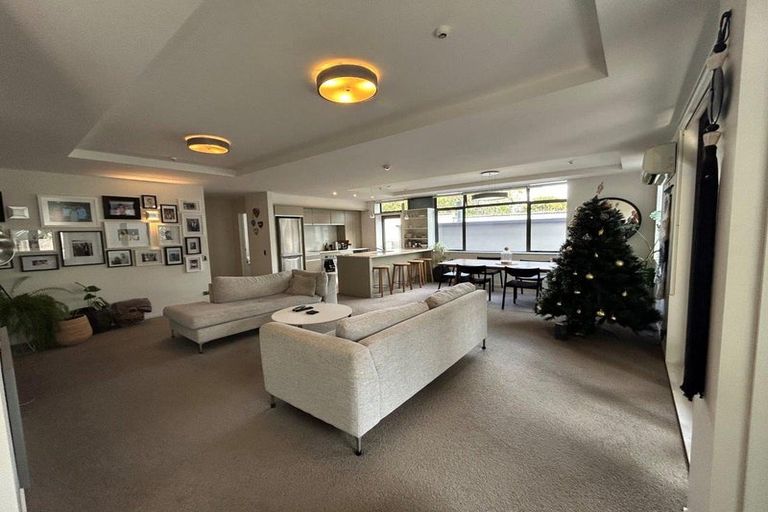 Photo of property in 8/48 Marine Parade, Mount Maunganui, 3116