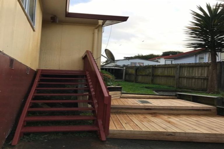 Photo of property in 2/74 Palmers Road, Clendon Park, Auckland, 2103