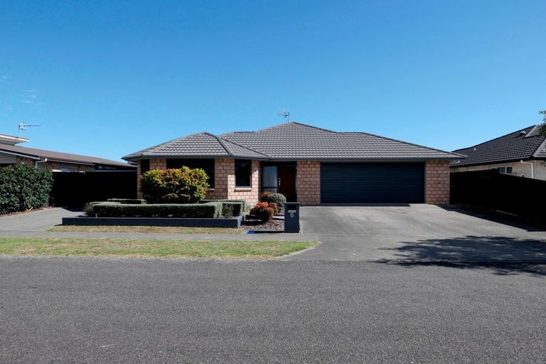 Photo of property in 6 Trusham Court, Paraparaumu, 5032