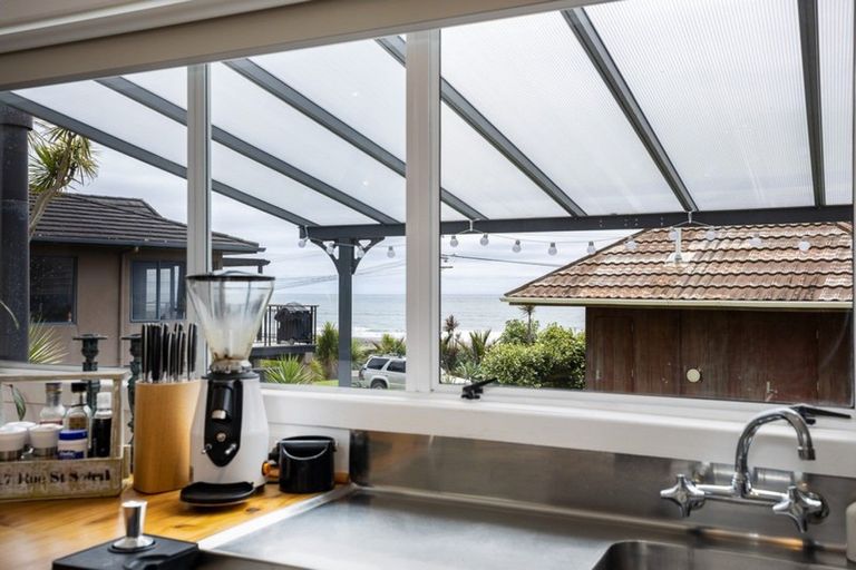 Photo of property in 4 Shearer Drive, Oakura, 4314