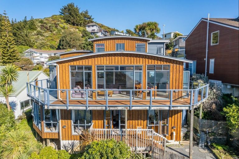 Photo of property in 12 The Anchorage, Whitby, Porirua, 5024