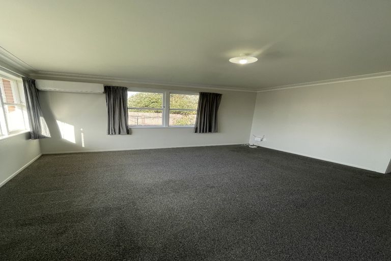 Photo of property in 1/42-44 Opaheke Road, Opaheke, Papakura, 2113
