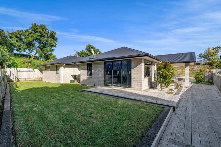 Photo of property in 2 Frederick Place, Whalers Gate, New Plymouth, 4310