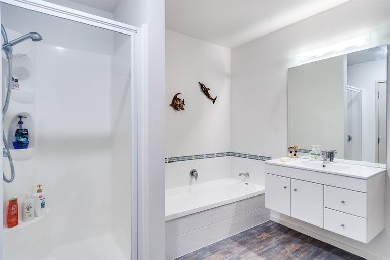 Photo of property in 6a Kokako Place, Taradale, Napier, 4112