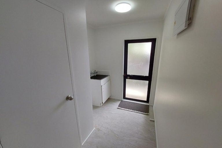 Photo of property in 10 Lacebark Court, Titirangi, Auckland, 0604