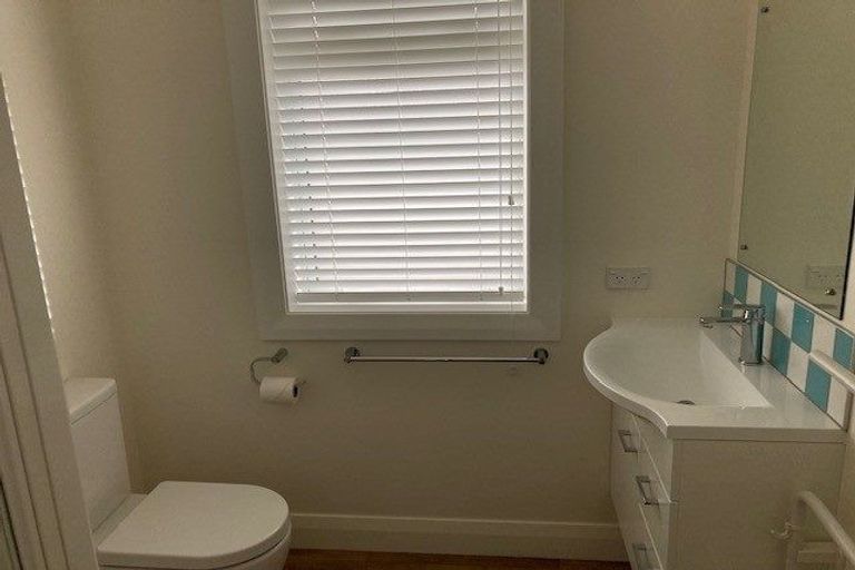 Photo of property in 196 Wilsons Road South, Saint Martins, Christchurch, 8022