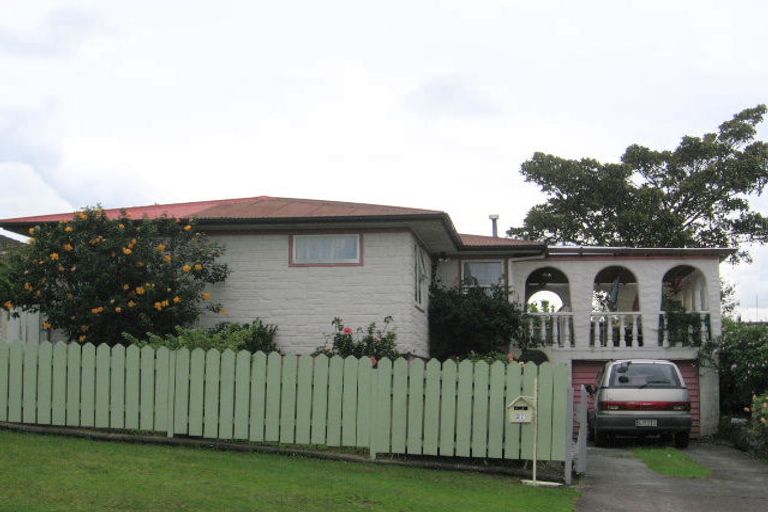 Photo of property in 27 Sunvue Road, Glen Eden, Auckland, 0602