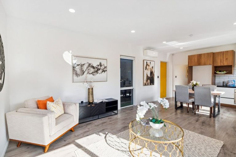 Photo of property in 127 Tarapuka Road, Westgate, Auckland, 0814