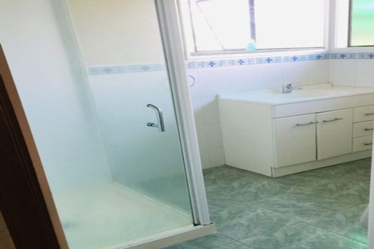 Photo of property in 13 Caringbah Drive, Papatoetoe, Auckland, 2025