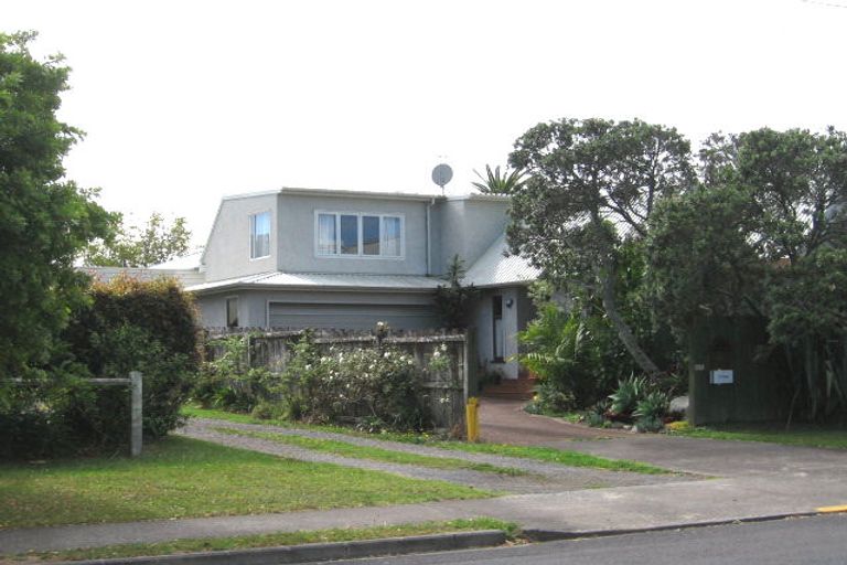 Photo of property in 2/68 Norwood Road, Bayswater, Auckland, 0622
