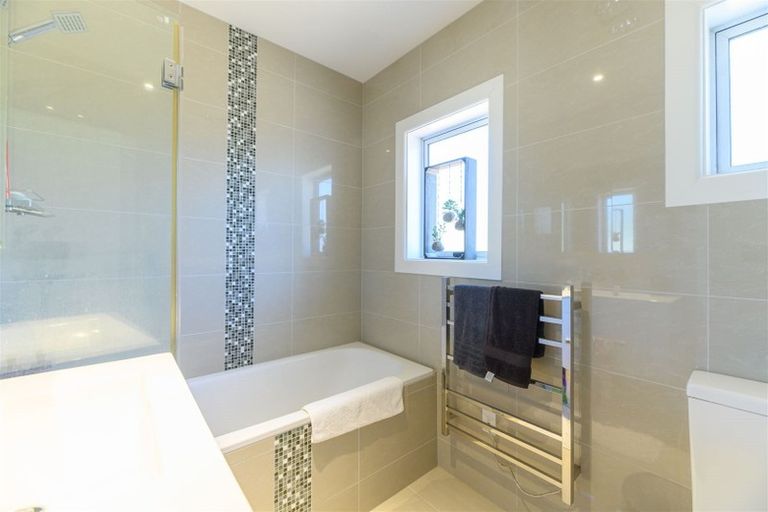 Photo of property in 486 Te Atatu Road, Te Atatu Peninsula, Auckland, 0610