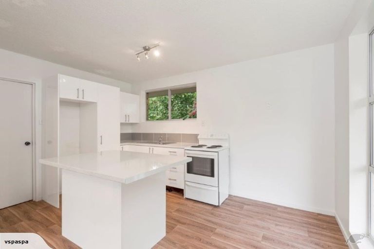 Photo of property in 12 Ruddenklau Lane, Bishopdale, Christchurch, 8053