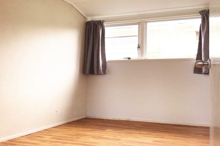 Photo of property in 11 Epping Road, Henderson, Auckland, 0610