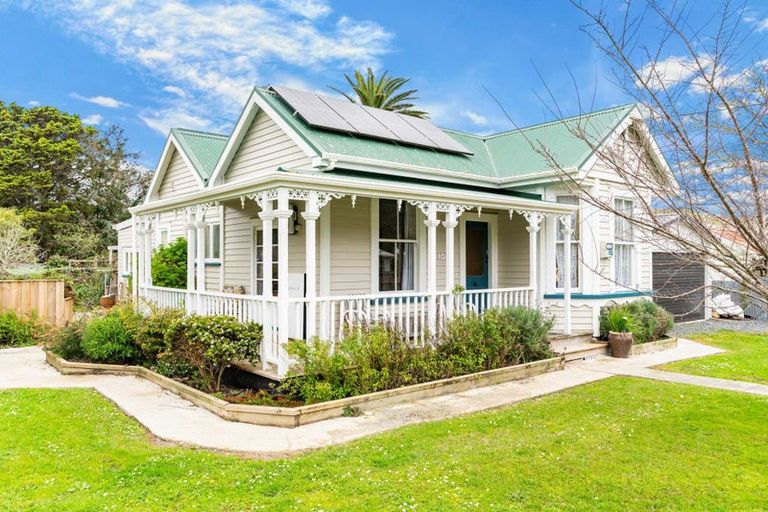 Photo of property in 10 Franklin Road, Paparoa, 0571