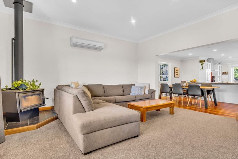 Photo of property in 1106 Caroline Road, Mayfair, Hastings, 4122