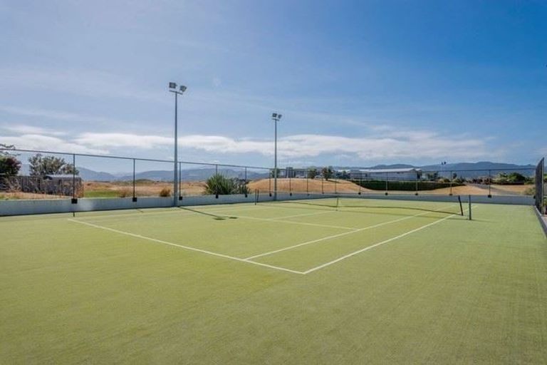 Photo of property in The Links, 378-382 Kapiti Road, Paraparaumu Beach, Paraparaumu, 5032