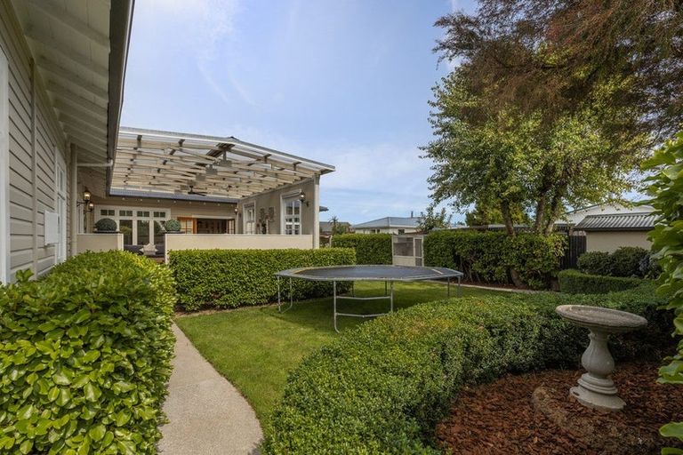 Photo of property in 119 Bartholomew Road, Levin, 5510