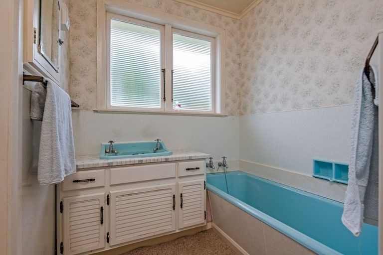 Photo of property in 74 Keith Street, Roslyn, Palmerston North, 4414