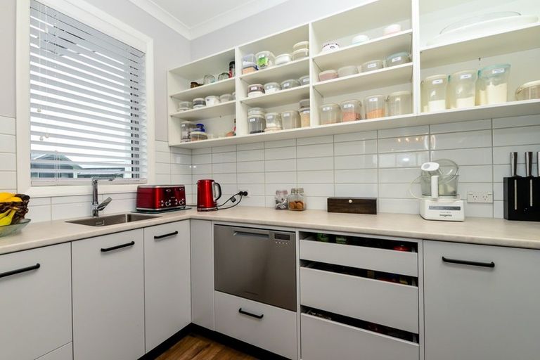 Photo of property in 33 Mike Smith Drive, Cambridge, 3434