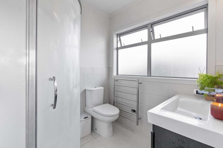 Photo of property in 15a Mckenzie Road, Owhata, Rotorua, 3010