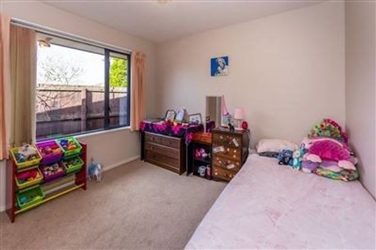 Photo of property in 5 Murfitt Place, Sockburn, Christchurch, 8042