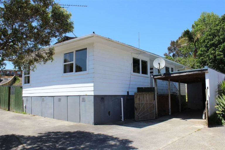Photo of property in 25 Hewlett Road, Massey, Auckland, 0614