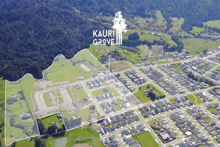 Photo of property in 15 Vogwill Road, Kumeu, 0810