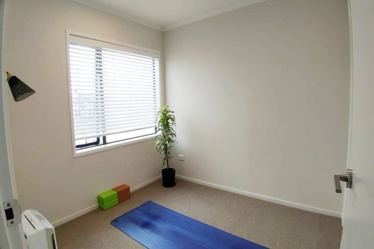 Photo of property in 84 Squadron Drive, Hobsonville, Auckland, 0616