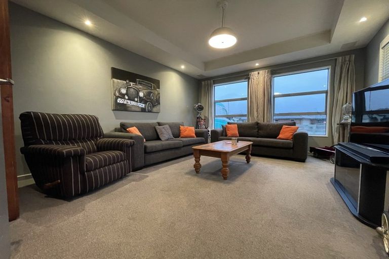 Photo of property in 21 Masefield Drive, Rolleston, 7614