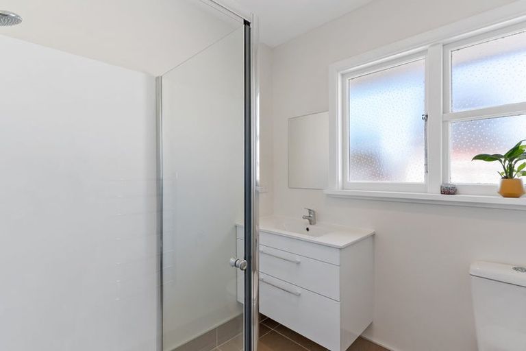Photo of property in 2/107 Halswell Road, Hillmorton, Christchurch, 8025