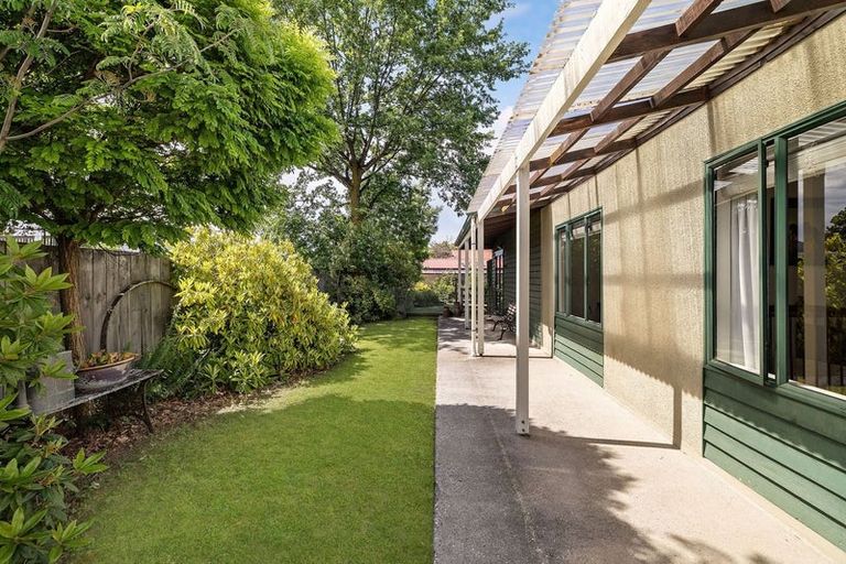 Photo of property in 8b Kuri Place, Wanaka, 9305