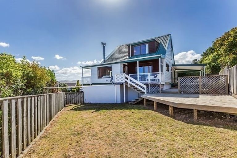 Photo of property in 24 Mercury Way, Whitby, Porirua, 5024