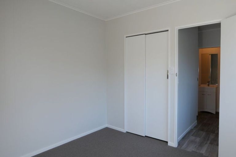 Photo of property in 132 Broderick Road, Johnsonville, Wellington, 6037