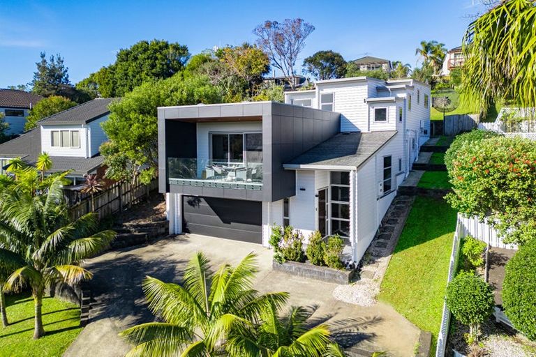 Photo of property in 10 Bayside Drive, Browns Bay, Auckland, 0630