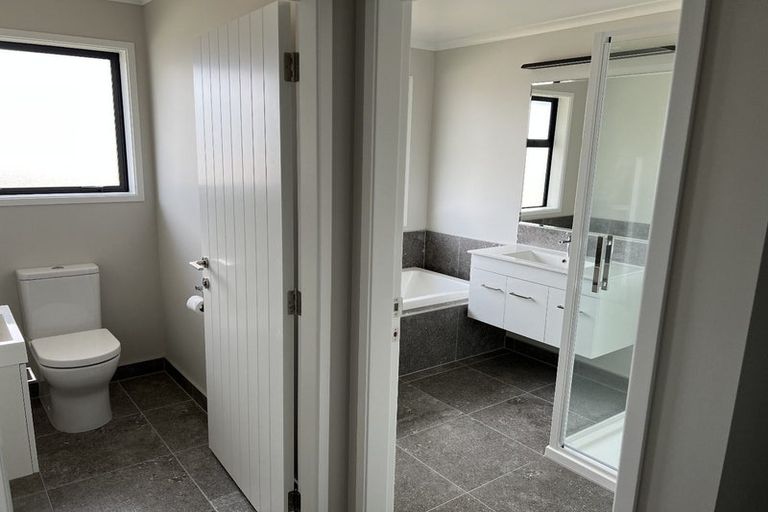 Photo of property in 5 Roma Way, Waitarere, 5510