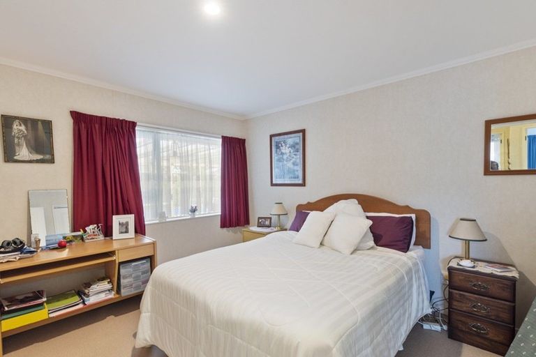 Photo of property in 12 Gimblett Court, Levin, 5510