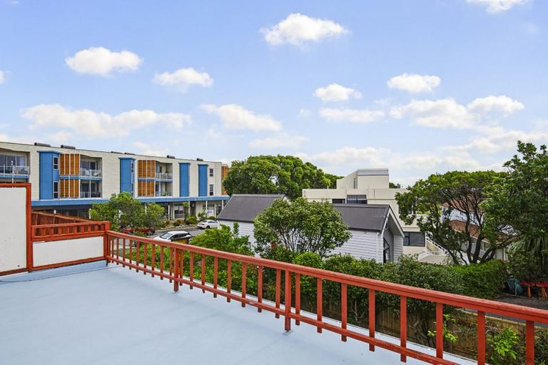 Photo of property in 7b Howell Road, Paraparaumu Beach, Paraparaumu, 5032