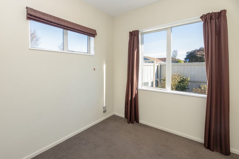 Photo of property in 1/6 Kauri Street, Riccarton, Christchurch, 8041