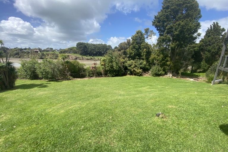Photo of property in 24 Meachen Terrace, Waiuku, 2123