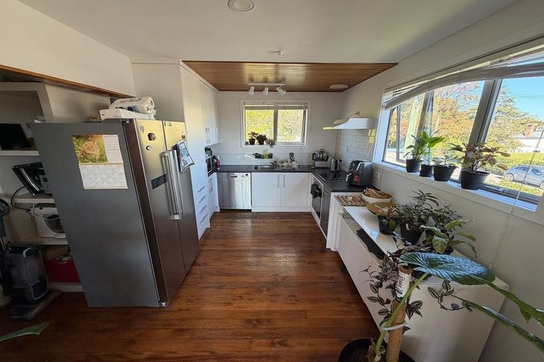 Photo of property in 1 Kinloch Street, St Albans, Christchurch, 8014