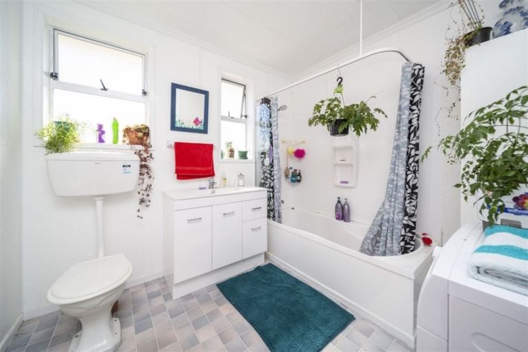 Photo of property in 17 Mclean Street, Hawera, 4610