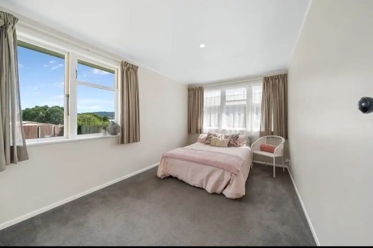 Photo of property in 17 Caduceus Place, Ascot Park, Porirua, 5024