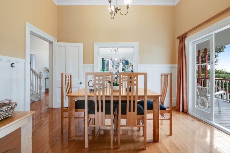 Photo of property in 14 Nelson Street, Helensville, 0800