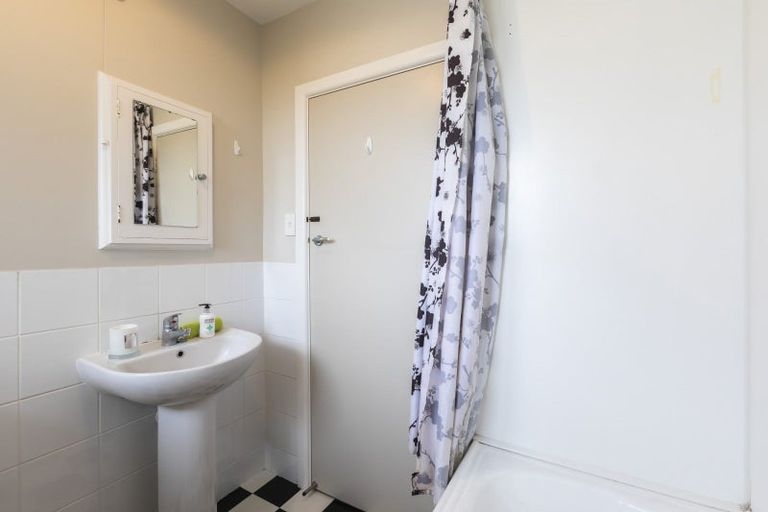 Photo of property in 8/78 Holly Road, St Albans, Christchurch, 8014