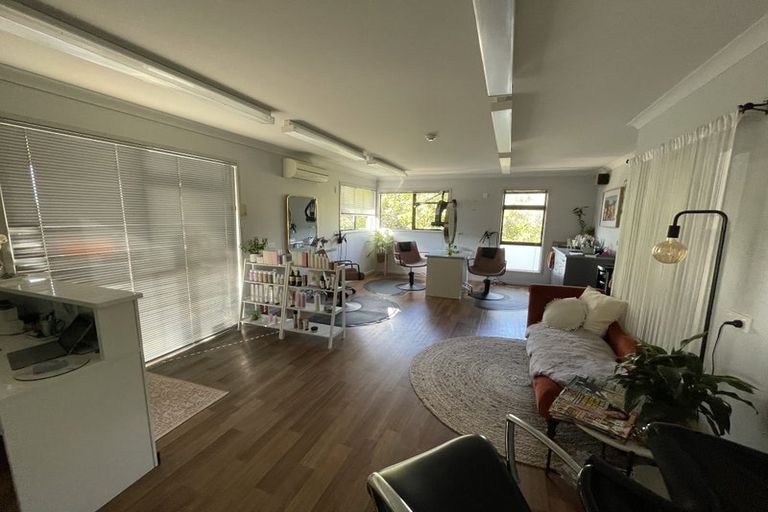 Photo of property in 25a Church Road, Taradale, Napier, 4112