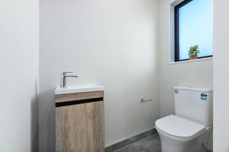 Photo of property in 14d Durham Street, Te Atatu Peninsula, Auckland, 0610