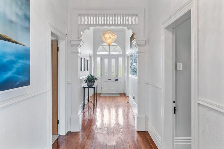 Photo of property in 11 Calliope Road, Devonport, Auckland, 0624